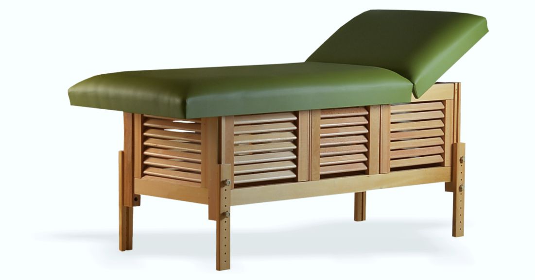 Masă de masaj staționară, model Laguna, de la BIOS, pernă două secțiuni, tapițerie olive, finisaj lemn natur