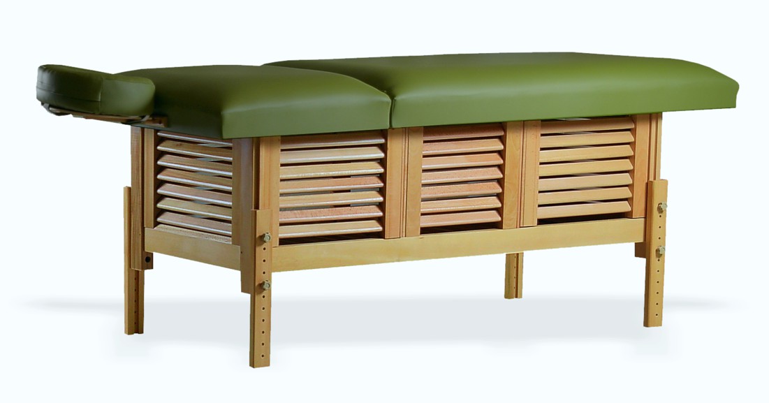 Masă de masaj staționară, model Laguna, de la BIOS, pernă două secțiuni, tapițerie olive, finisaj lemn natur